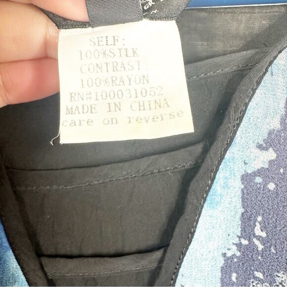 CITRON Silk Blouse Womens Large Handkerchief Hem Blue Flowy Long Sleeves - Picture 7 of 8